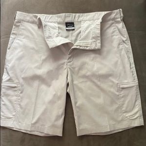 Nike Dri-Fit Golf Shorts Size 38